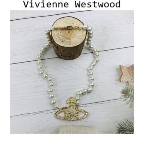 Vivienne Westwood Gold Studs - Picture 4 of 5